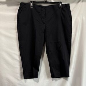 Worthington Black Capris XL104